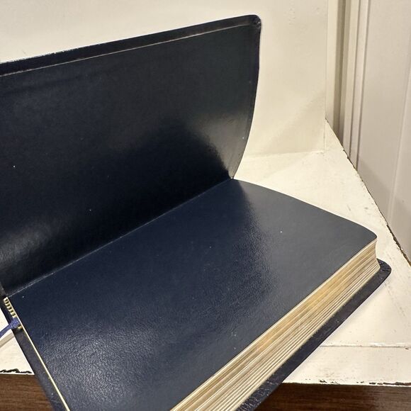 Holman Bible Pocket-Size Edition 2004 Red Letter Bonded "Glazed"  Blue Leather - Picture 4 of 6